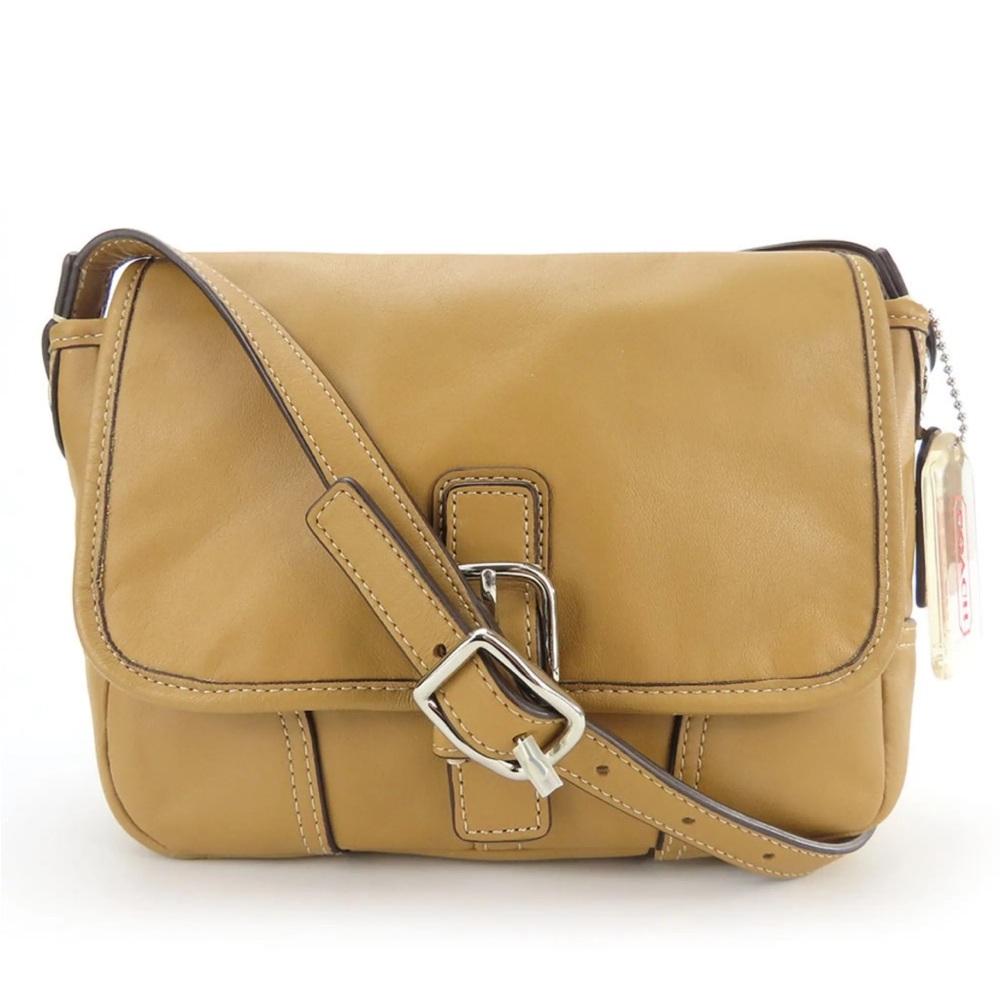EUC COACH Hadley Leatherfield Shoulder Bag